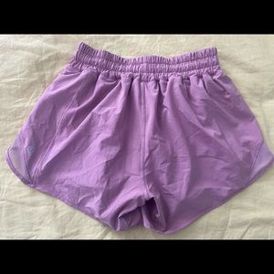 Lululemon size 4 hotty hot short!! In Lilac